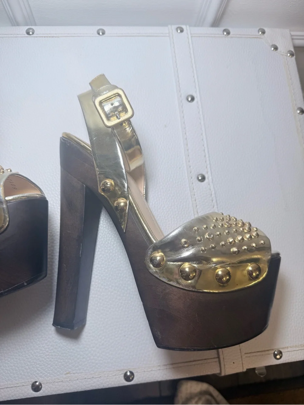 Giuseppe Zanotti Gold Metallic Wooden Platform Heel Sandals Super RARE!